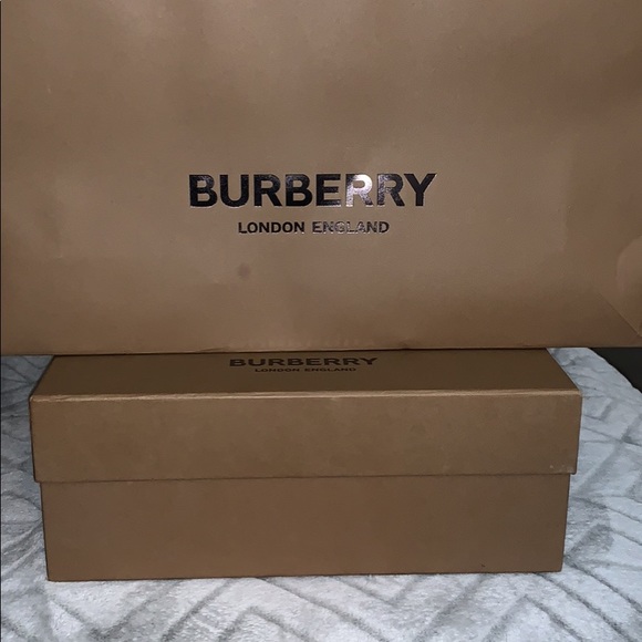 Burberry Love slides - Picture 2 of 4